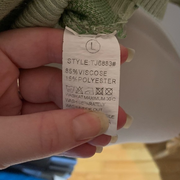 Funky green heart sweater - Picture 4 of 4